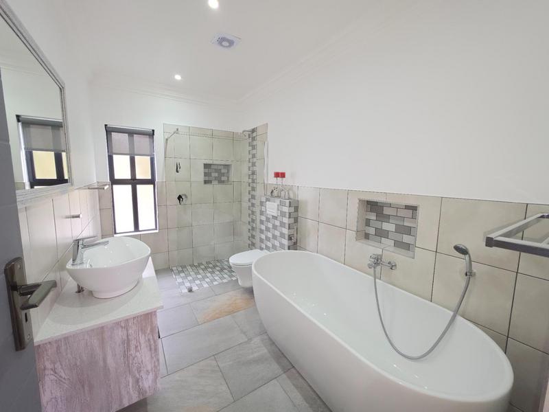 5 Bedroom Property for Sale in Dwarskersbos Western Cape